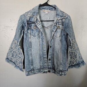 Montana Co NWOT Girls Large Blue Acid Wash Denim Jacket Embroidered Sleeves Boho